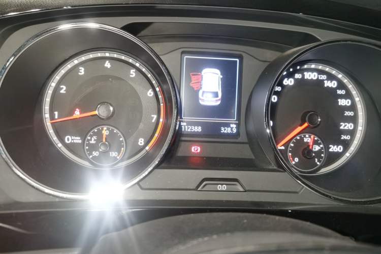 Used Volkswagen Tiguan L 2017 330TSI Automatic Two-Wheel Drive Flagship Edition Odometer Close Up