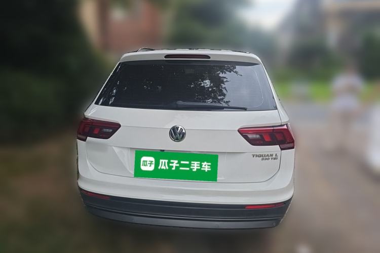 Used Volkswagen Tiguan L 2017 330TSI Automatic Two-Wheel Drive Luxury Edition Rear