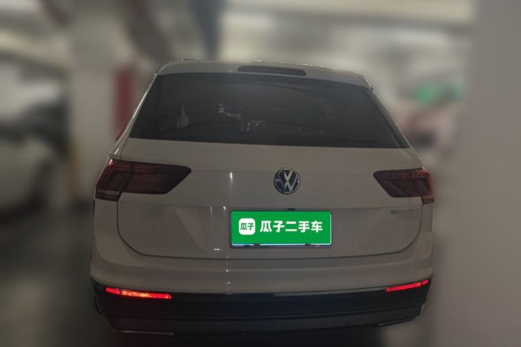 Used Volkswagen Tiguan L 2017 380TSI Automatic All-Wheel-Drive Luxury Edition Rear