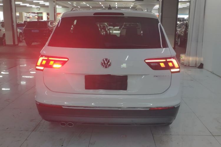 Used Volkswagen Tiguan L 2017 330TSI Automatic Two-Wheel Drive Luxury Edition Rear