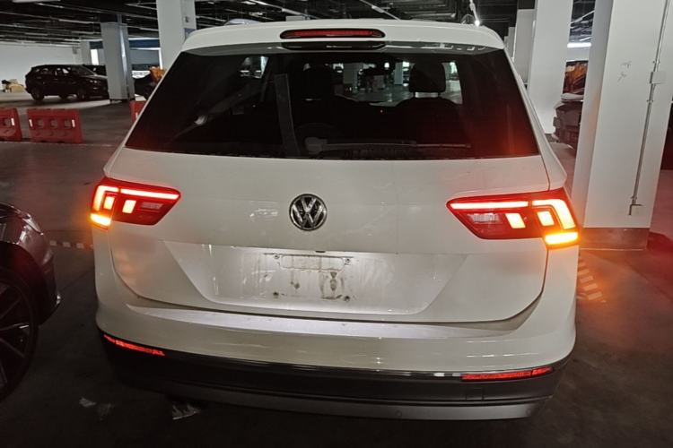 Used Volkswagen Tiguan L 2017 330TSI Automatic Two-Wheel Drive Luxury Edition Rear