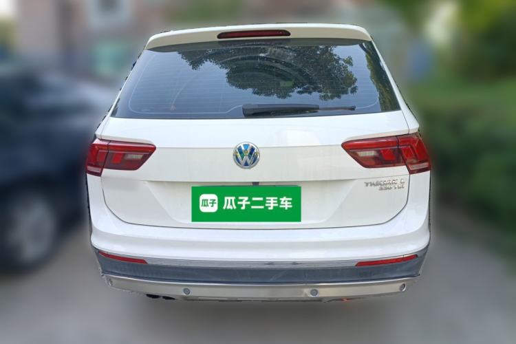 Used Volkswagen Tiguan L 2017 330TSI Automatic Two-Wheel Drive Luxury Edition Rear