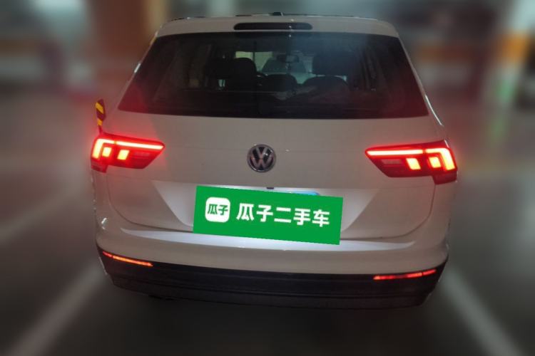 Used Volkswagen Tiguan L 2017 330TSI Automatic Two-Wheel Drive Luxury Edition Rear