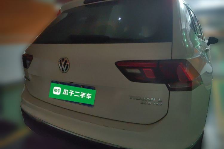 Used Volkswagen Tiguan L 2017 330TSI Automatic Two-Wheel Drive Luxury Edition Rear