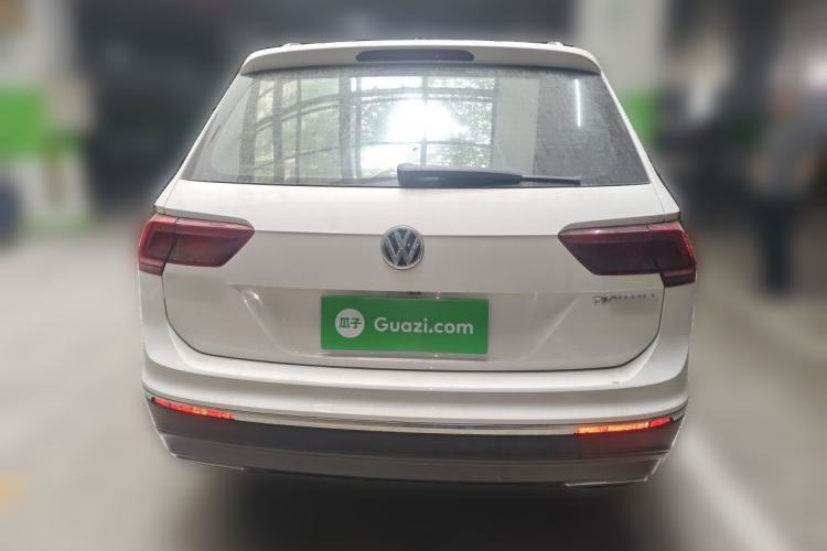 Used Volkswagen Tiguan L 2017 380TSI Automatic All-Wheel-Drive Luxury Edition Rear