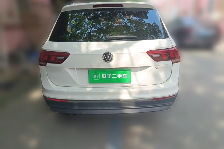 Used Volkswagen Tiguan L 2017 330TSI Automatic Two-Wheel Drive Luxury Edition Rear