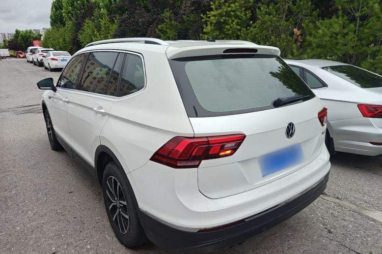 Used Volkswagen Tiguan L 2017 330TSI Automatic Two-Wheel Drive Luxury Edition Rear Left 45 Deg