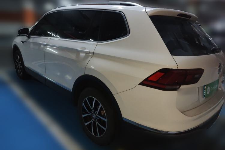 Used Volkswagen Tiguan L 2017 330TSI Automatic Two-Wheel Drive Luxury Edition Rear Left 45 Deg