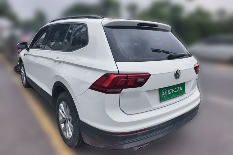 Used Volkswagen Tiguan L 2017 330TSI Automatic Two-Wheel Drive Luxury Edition Rear Left 45 Deg
