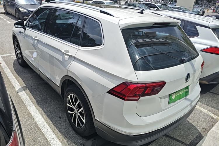 Used Volkswagen Tiguan L 2017 330TSI Automatic Two-Wheel Drive Luxury Edition Rear Left 45 Deg