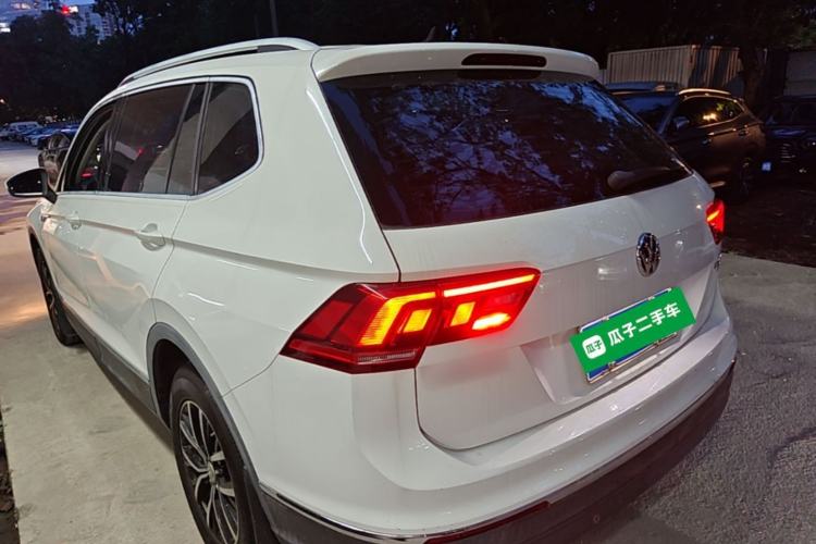 Used Volkswagen Tiguan L 2017 330TSI Automatic Two-Wheel Drive Comfort Edition Rear Left 45 Deg