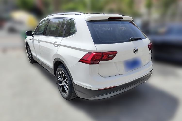 Used Volkswagen Tiguan L 2017 330TSI Automatic Two-Wheel Drive Luxury Edition Rear Left 45 Deg