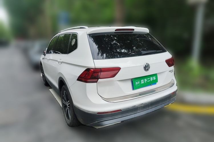Used Volkswagen Tiguan L 2017 380TSI Automatic All-Wheel-Drive Luxury Edition Rear Left 45 Deg