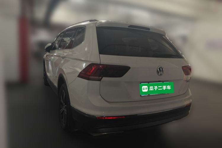 Used Volkswagen Tiguan L 2017 380TSI Automatic All-Wheel-Drive Luxury Edition Rear Left 45 Deg