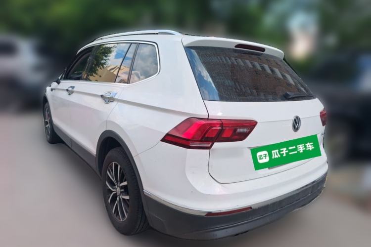 Used Volkswagen Tiguan L 2017 330TSI Automatic Two-Wheel Drive Luxury Edition Rear Left 45 Deg