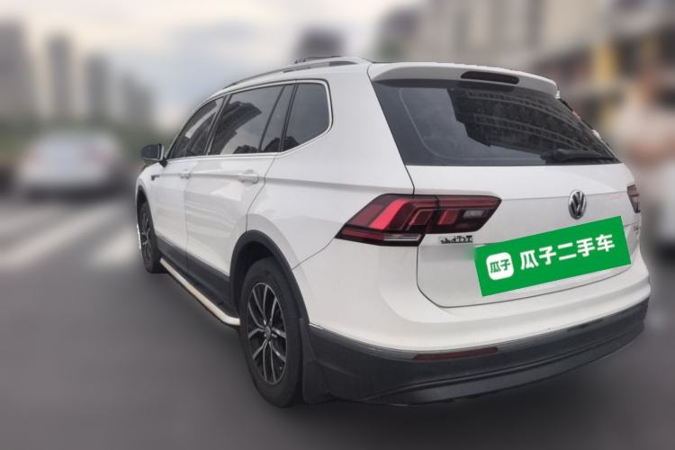 Used Volkswagen Tiguan L 2017 330TSI Automatic Two-Wheel Drive Luxury Edition Rear Left 45 Deg