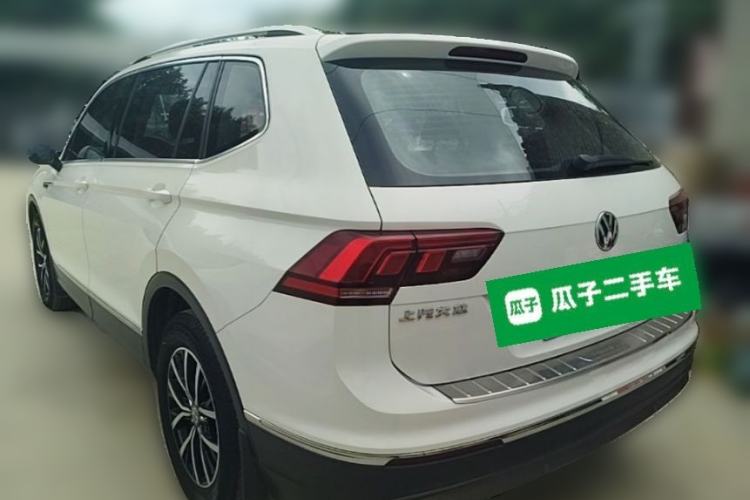 Used Volkswagen Tiguan L 2017 330TSI Automatic Two-Wheel Drive Comfort Edition Rear Left 45 Deg