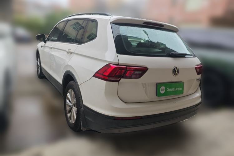 Used Volkswagen Tiguan L 2017 330TSI Automatic Two-Wheel Drive Luxury Edition Rear Left 45 Deg