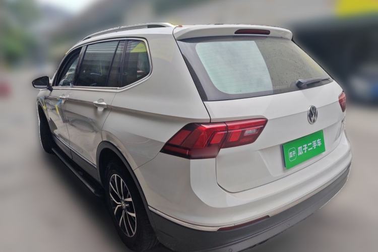 Used Volkswagen Tiguan L 2017 330TSI Automatic Two-Wheel Drive Luxury Edition Rear Left 45 Deg