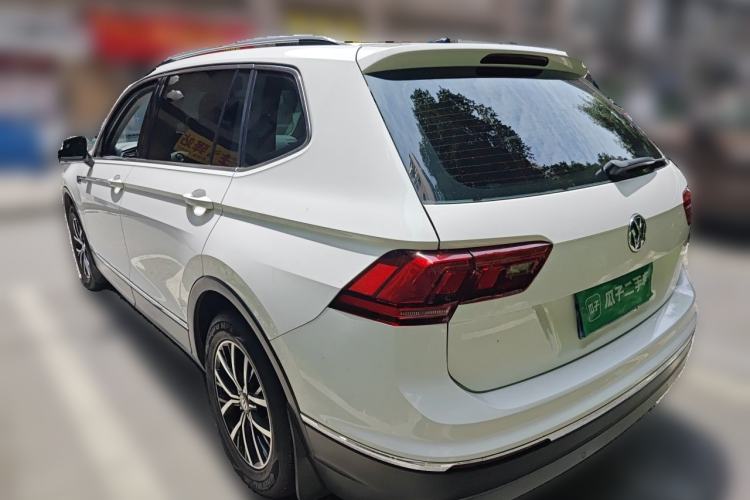 Used Volkswagen Tiguan L 2017 330TSI Automatic Two-Wheel Drive Luxury Edition Rear Left 45 Deg