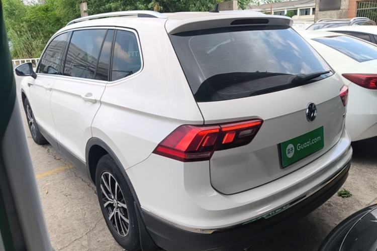 Used Volkswagen Tiguan L 2017 330TSI Automatic Two-Wheel Drive Luxury Edition Rear Left 45 Deg