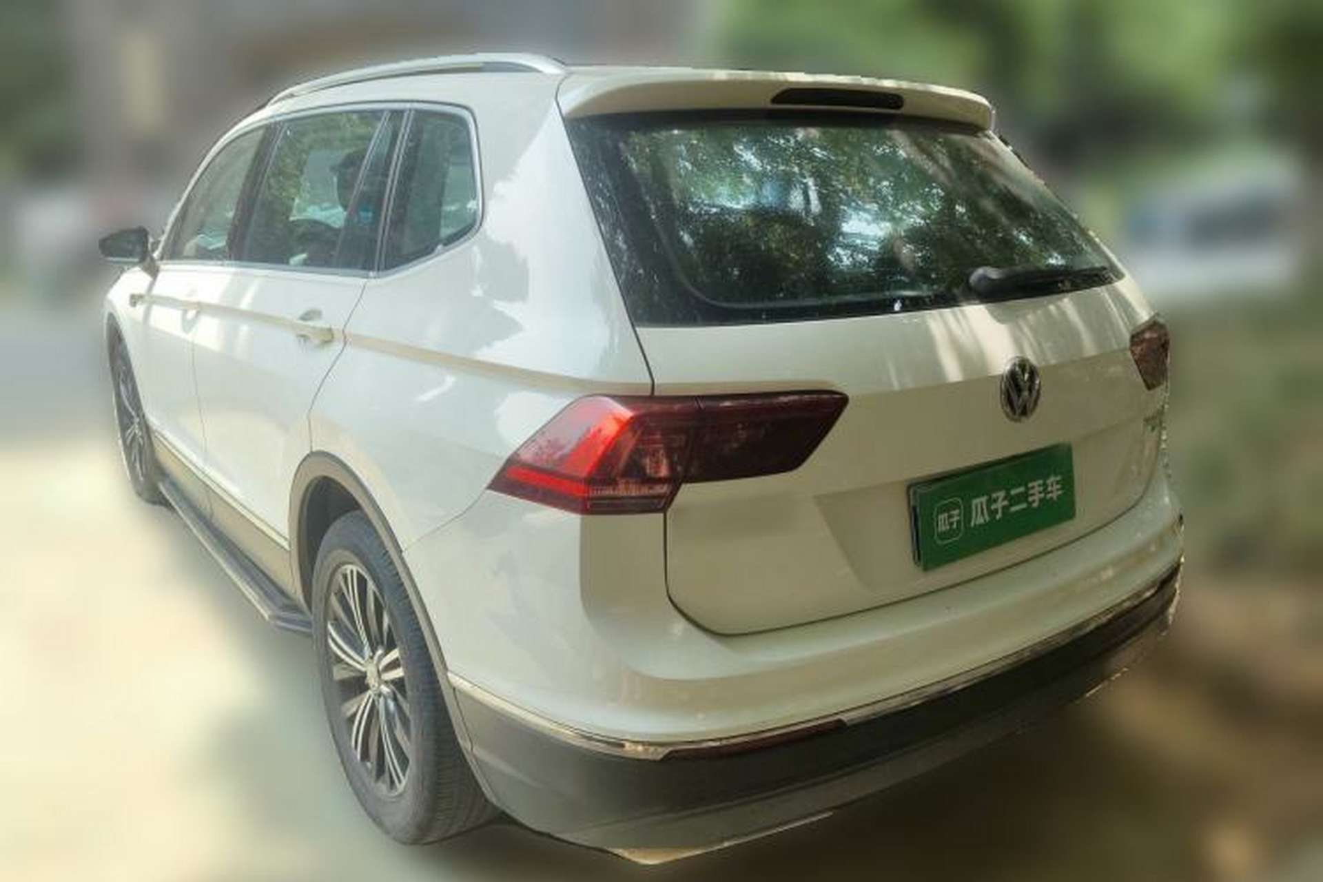 Used Volkswagen Tiguan L 2017 380TSI Automatic All-Wheel-Drive Luxury Edition Rear Left 45 Deg