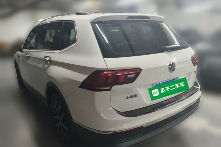 Used Volkswagen Tiguan L 2017 330TSI Automatic Two-Wheel Drive Luxury Edition Rear Left 45 Deg