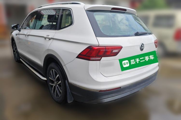 Used Volkswagen Tiguan L 2017 330TSI Automatic Two-Wheel Drive Luxury Edition Rear Left 45 Deg