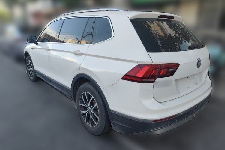 Used Volkswagen Tiguan L 2017 330TSI Automatic Two-Wheel Drive Luxury Edition Rear Left 45 Deg