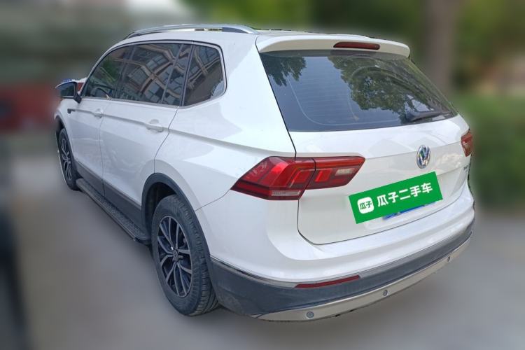 Used Volkswagen Tiguan L 2017 330TSI Automatic Two-Wheel Drive Luxury Edition Rear Left 45 Deg