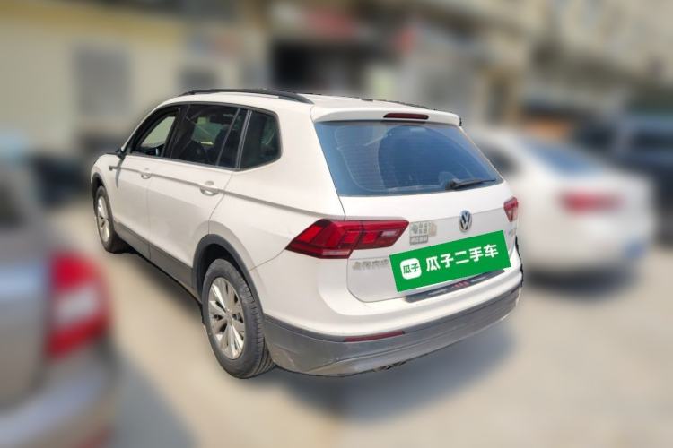 Used Volkswagen Tiguan L 2017 330TSI Automatic Two-Wheel Drive Luxury Edition Rear Left 45 Deg