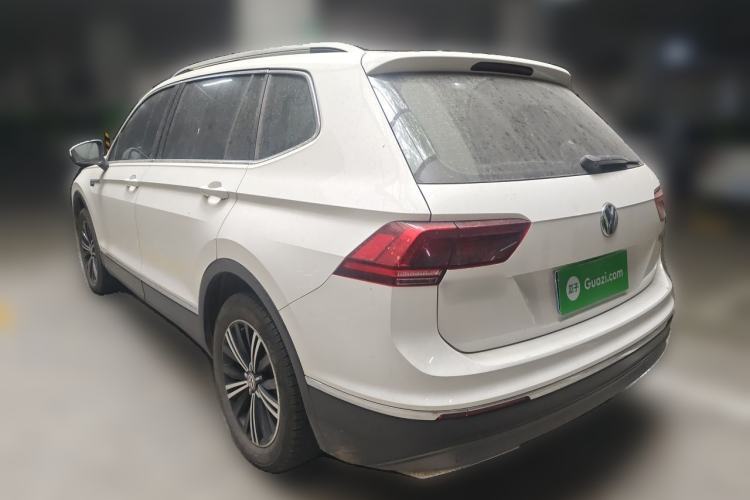 Used Volkswagen Tiguan L 2017 380TSI Automatic All-Wheel-Drive Luxury Edition Rear Left 45 Deg