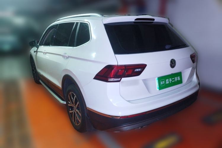 Used Volkswagen Tiguan L 2017 330TSI Automatic Two-Wheel Drive Luxury Edition Rear Left 45 Deg