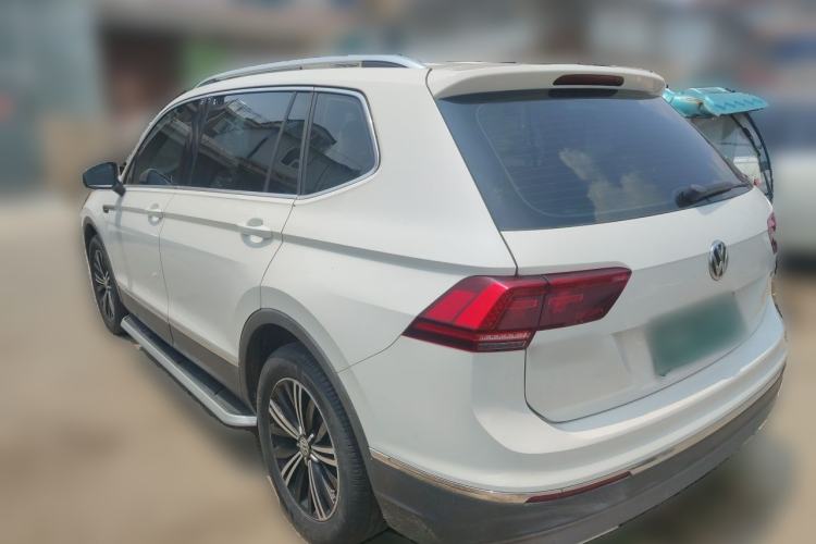 Used Volkswagen Tiguan L 2017 380TSI Automatic All-Wheel-Drive Luxury Edition Rear Left 45 Deg