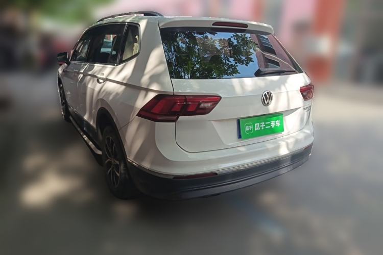 Used Volkswagen Tiguan L 2017 330TSI Automatic Two-Wheel Drive Luxury Edition Rear Left 45 Deg