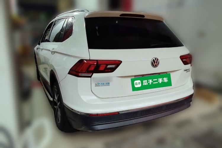 Used Volkswagen Tiguan L 2017 330TSI Automatic Two-Wheel Drive Luxury Edition Rear Left 45 Deg