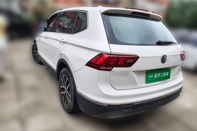 Used Volkswagen Tiguan L 2017 330TSI Automatic Two-Wheel Drive Luxury Edition Rear Left 45 Deg