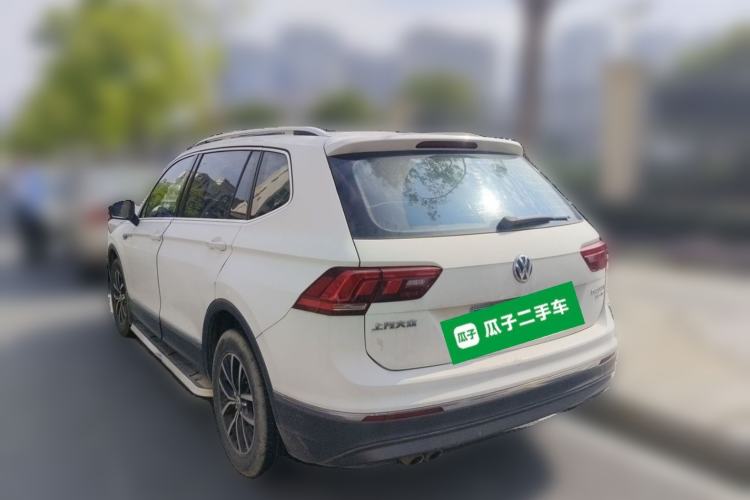 Used Volkswagen Tiguan L 2017 330TSI Automatic Two-Wheel Drive Luxury Edition Rear Left 45 Deg