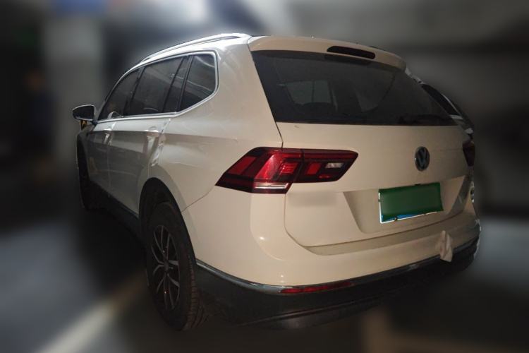Used Volkswagen Tiguan L 2017 330TSI Automatic Two-Wheel Drive Luxury Edition Rear Left 45 Deg