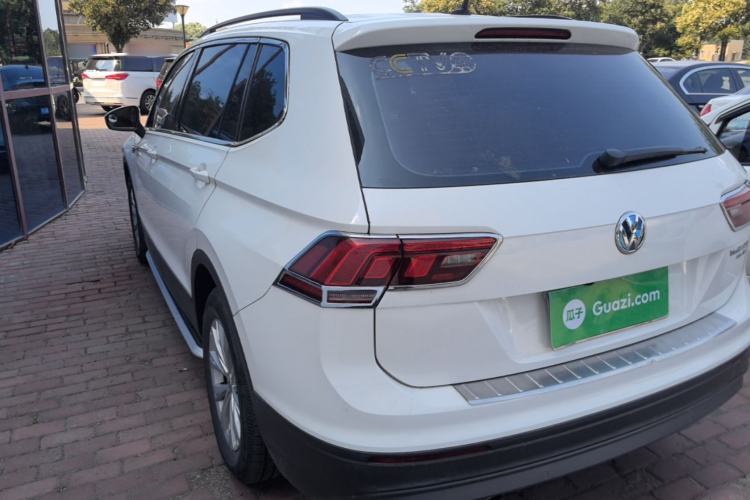 Used Volkswagen Tiguan L 2017 330TSI Automatic Two-Wheel Drive Luxury Edition Rear Left 45 Deg
