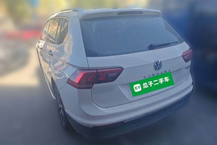 Used Volkswagen Tiguan L 2017 330TSI Automatic Two-Wheel Drive Luxury Edition Rear Left 45 Deg