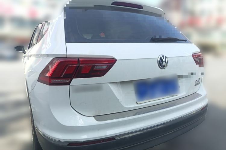 Used Volkswagen Tiguan L 2017 330TSI Automatic Two-Wheel Drive Luxury Edition Rear Left 45 Deg