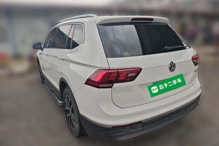 Used Volkswagen Tiguan L 2017 330TSI Automatic Two-Wheel Drive Luxury Edition Rear Left 45 Deg