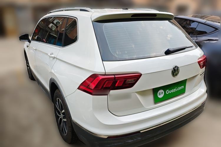 Used Volkswagen Tiguan L 2017 330TSI Automatic Two-Wheel Drive Luxury Edition Rear Left 45 Deg