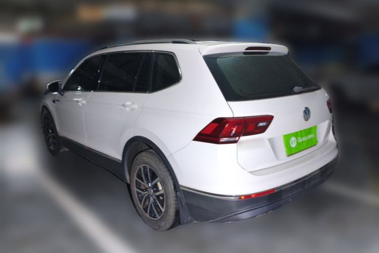 Used Volkswagen Tiguan L 2017 330TSI Automatic Two-Wheel Drive Luxury Edition Rear Left 45 Deg
