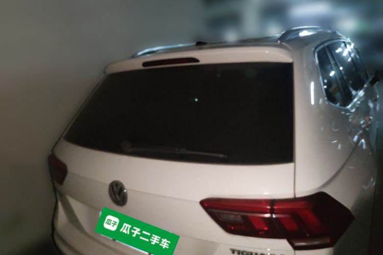 Used Volkswagen Tiguan L 2017 330TSI Automatic Two-Wheel Drive Luxury Edition Rear