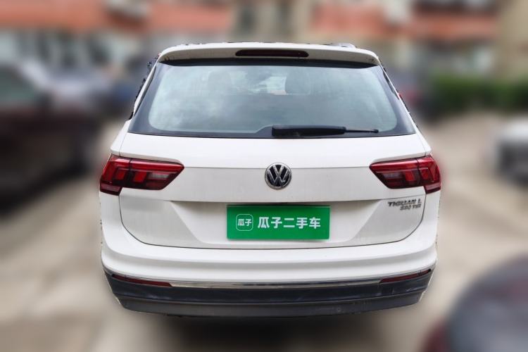 Used Volkswagen Tiguan L 2017 330TSI Automatic Two-Wheel Drive Luxury Edition Rear