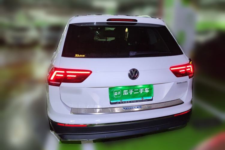 Used Volkswagen Tiguan L 2017 380TSI Automatic All-Wheel-Drive Luxury Edition Rear