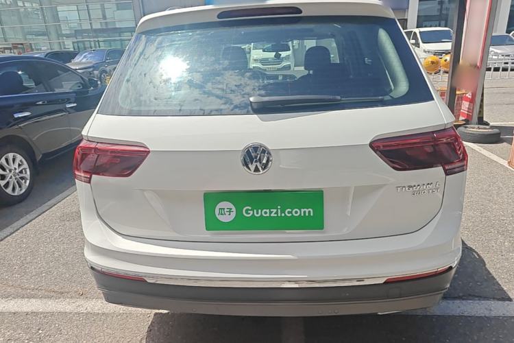 Used Volkswagen Tiguan L 2017 380TSI Automatic All-Wheel-Drive Luxury Edition Rear