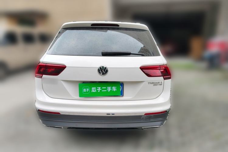 Used Volkswagen Tiguan L 2017 380TSI Automatic All-Wheel-Drive Luxury Edition Rear